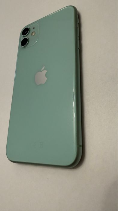 iPhone 11 — отличное состояние, полностью рабочий