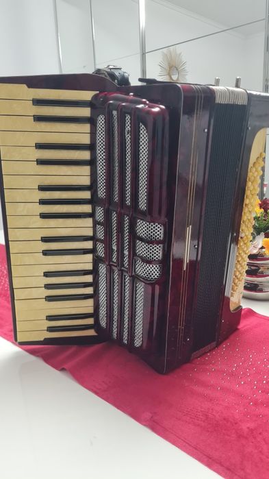 Acordeon Hohner 80basi bandon ,Parot 80,Hohner sită