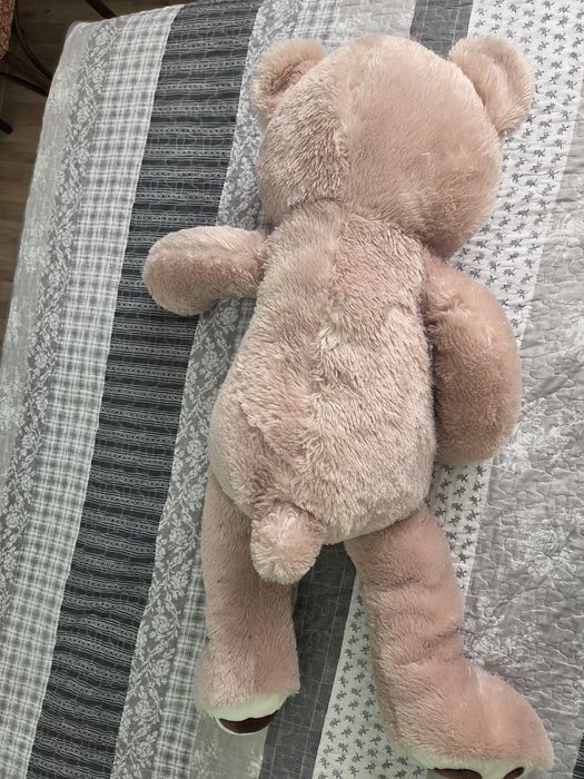 Голямо плюшено мече