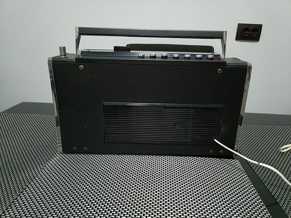 Radio Grundig satellit 6000