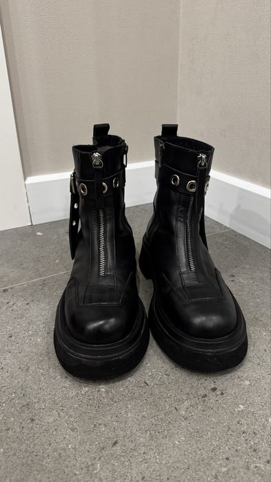 Продаю зимние ботинки