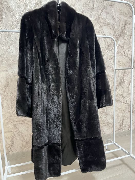 Продам норковую шубу