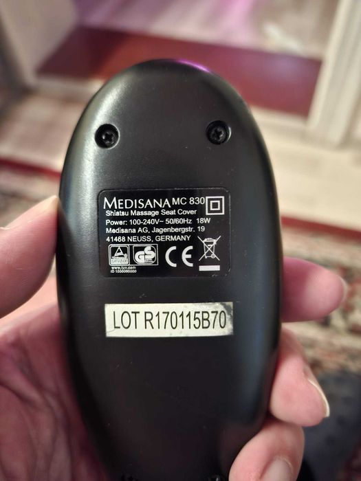 Husa scaun masaj Shiatsu Medisana MC 830 – funcționează perfect