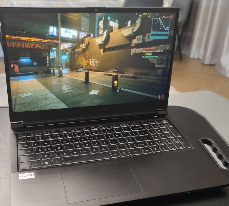 СРОЧНАЯ ПРОДАЖА: Мощный ноутбук Clevo (i7 12-го поколения + RTX 3050)