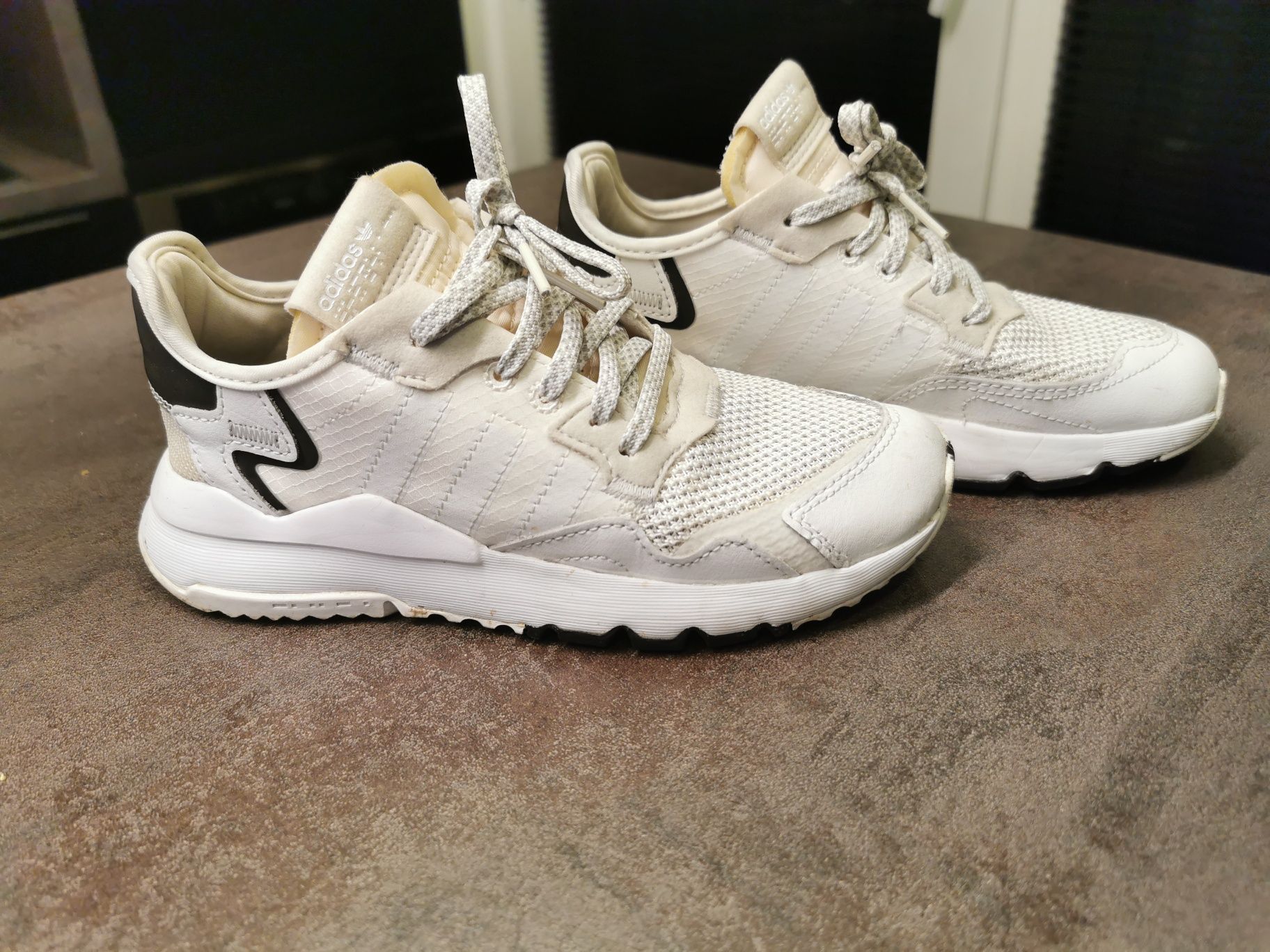 Adidas Nite Jogger marime 33 Arad OLX.ro