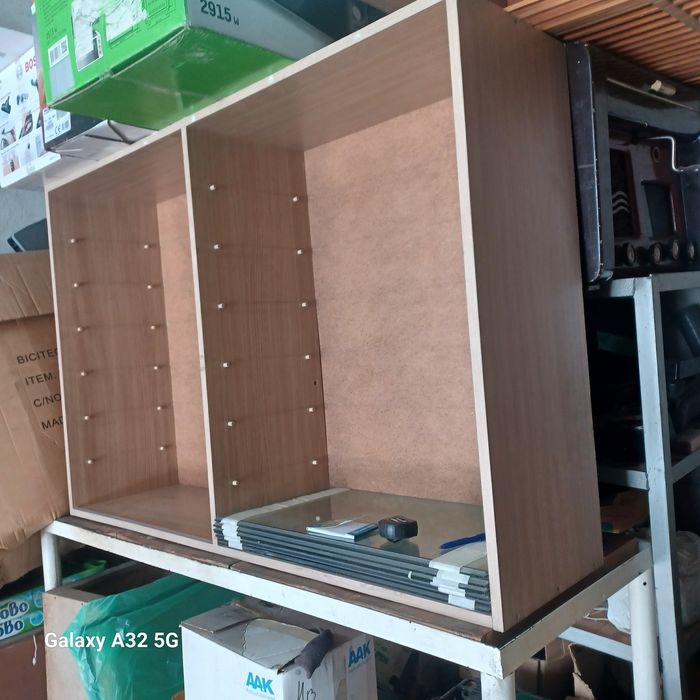 Продавам шкаф- каса