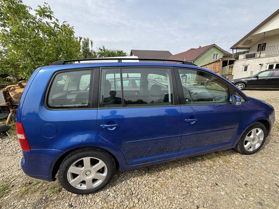 VOLKSWAGEN Touran 2004 — imagine 4