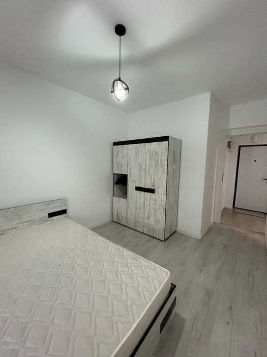 Studio modern de închiriat