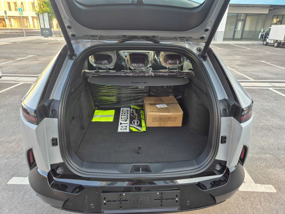 Mazda EZ-60 2025 Hybrid  200 Max Мазда