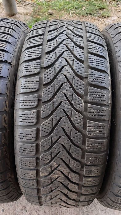 225/60 R17 LASSA