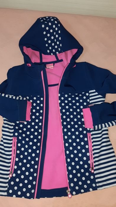 Ново яке 122/128