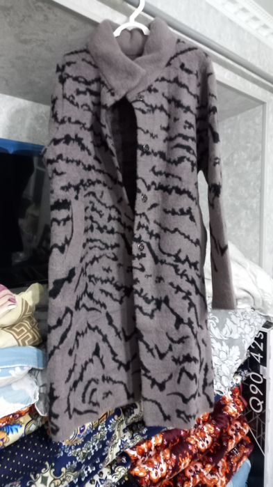 Ангорка палто новое ни разу не одета