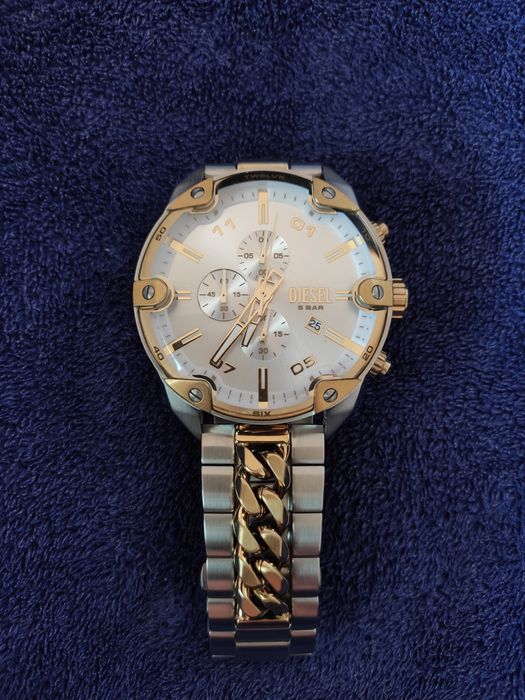Часы Diesel DZ4629 состояние отличное