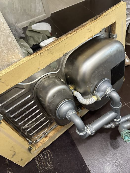 Продам холодильник !электролюкс! Самовыаоз