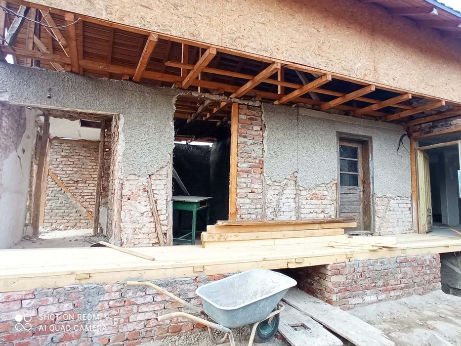 Casa in construcție
