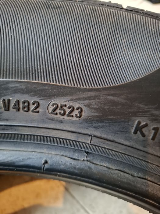 2 Летни гуми Пирели 205/60/16 ДОТ23 7мм