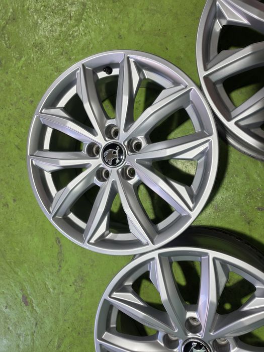 17 5x112 Skoda Octavia Superb лети джанти 5х112 шкода