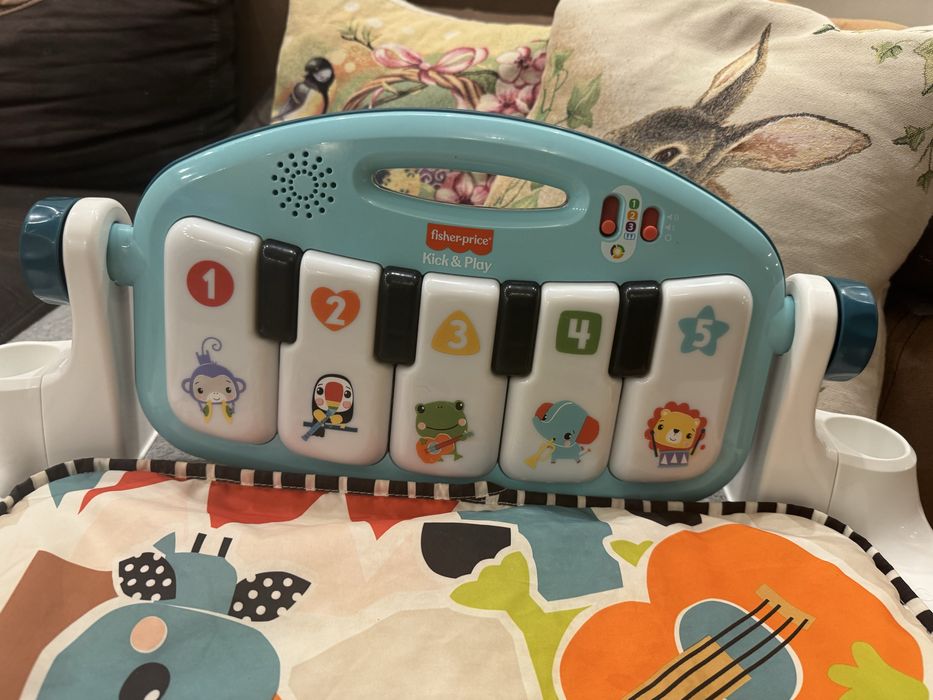 активна гимнастика Fisher-Price Kick & Play Piano