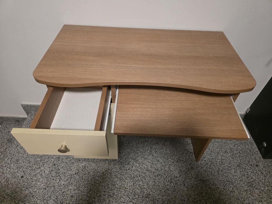 Ученическо бюро със шкаф