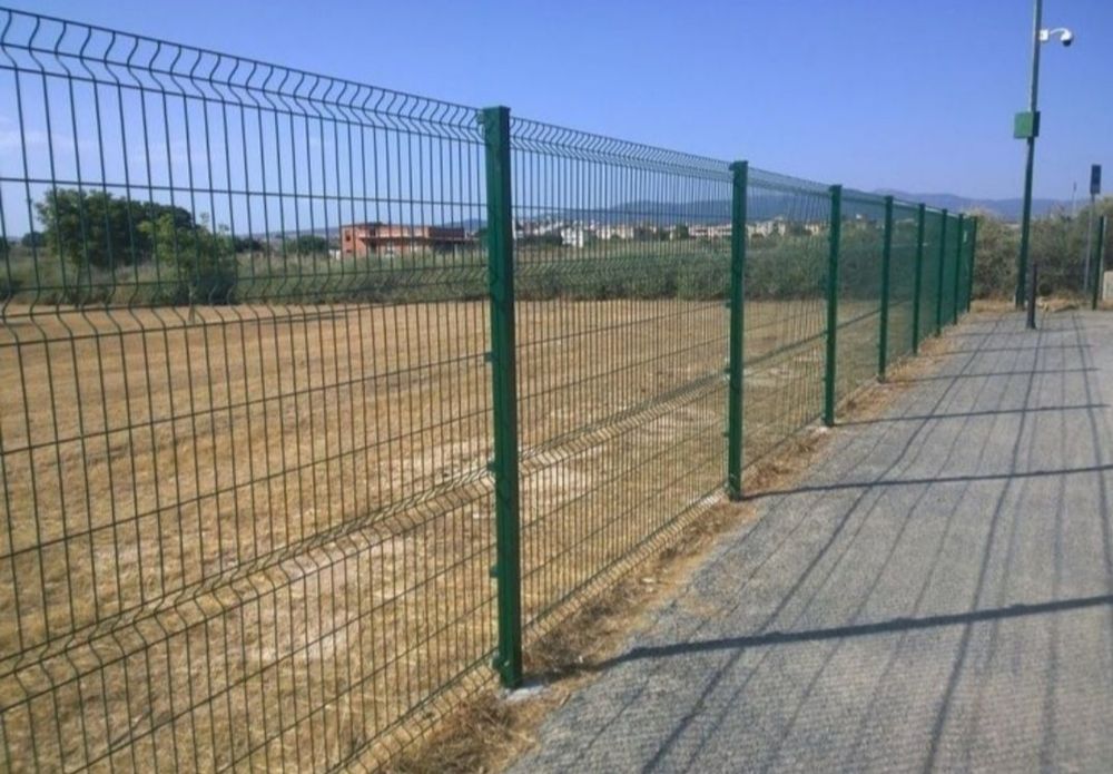 Garduri porți din plasă bordurată