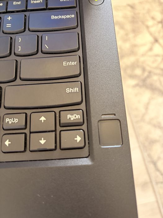 Laptop Lenovo thinkpad T 470 i5 SSD amprenta sim slot