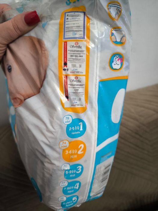 Продам подгузники от 3х до 6 кг