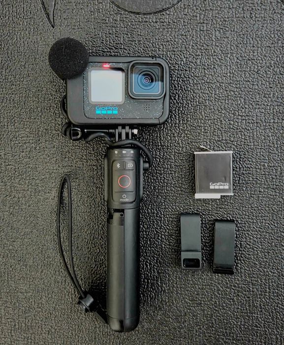 GoPro Hero 12 Black Edition + Trepied Volta + GoPro Media Mod + Baterie Extra