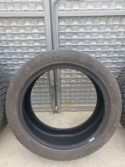 SAILUN 225/45 R17 зимни гуми