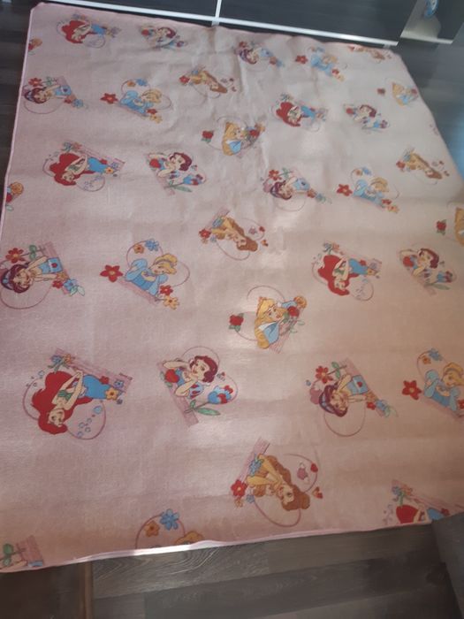 Детски мокетен килим