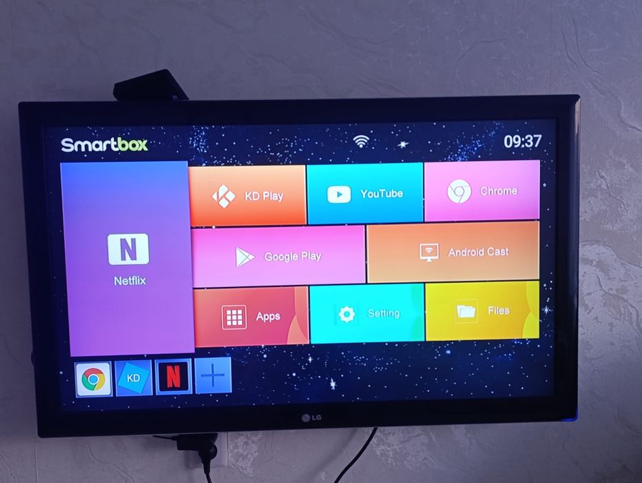 Телевизор 102×62