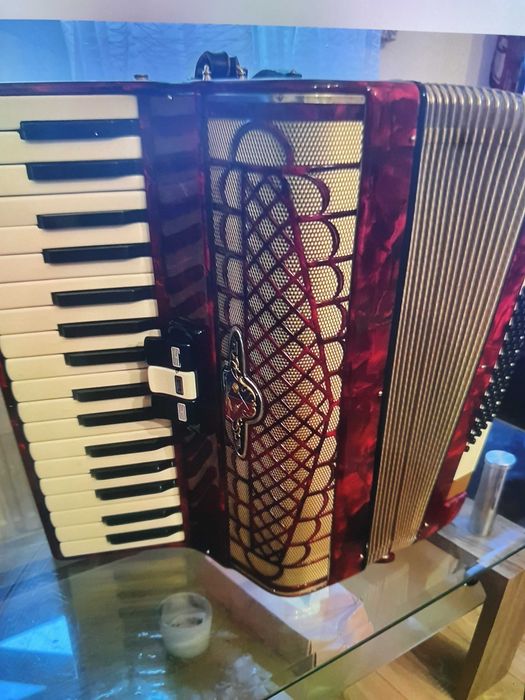 Акордеони  във добро състояние