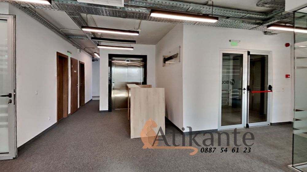 Дава се под наем Офис в София, Център - 183 кв.м за 2372.52 € - Снимка #11