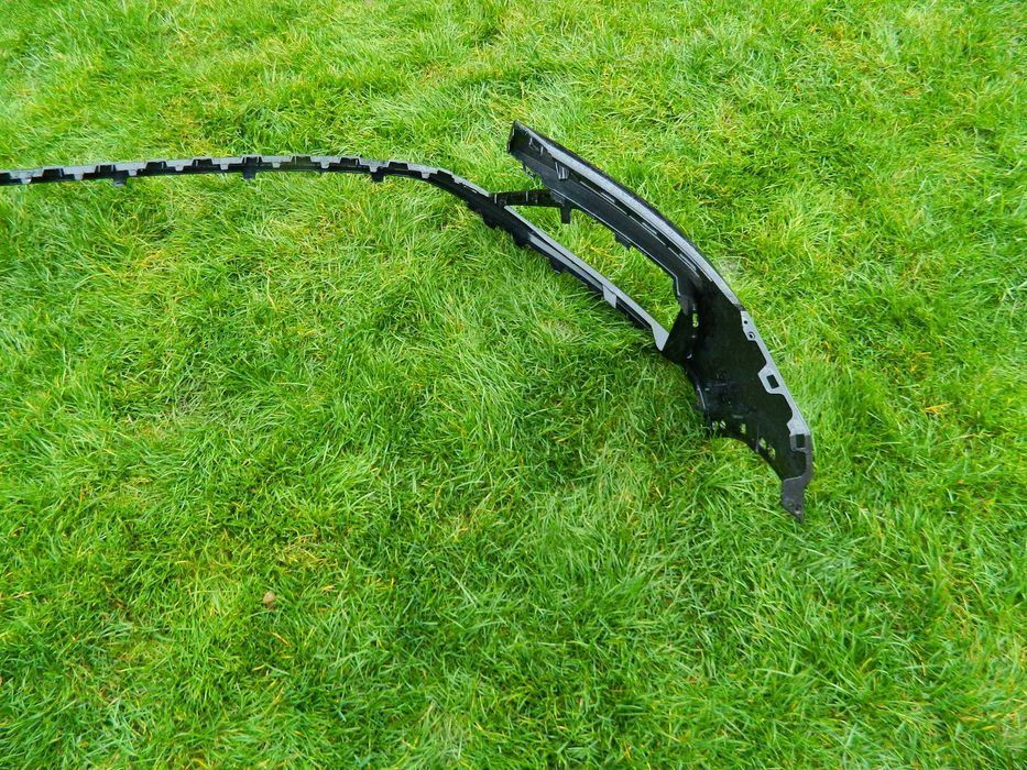 Bara fata Audi Q8 model 2019-2022 cod 4M8807437, 4M8807437A,4M8807437B