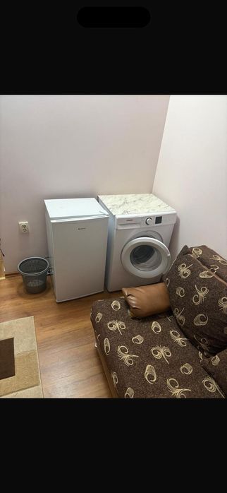 Închiriez garsoniera