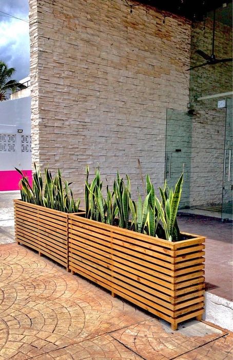 Кашпо из массив дерево