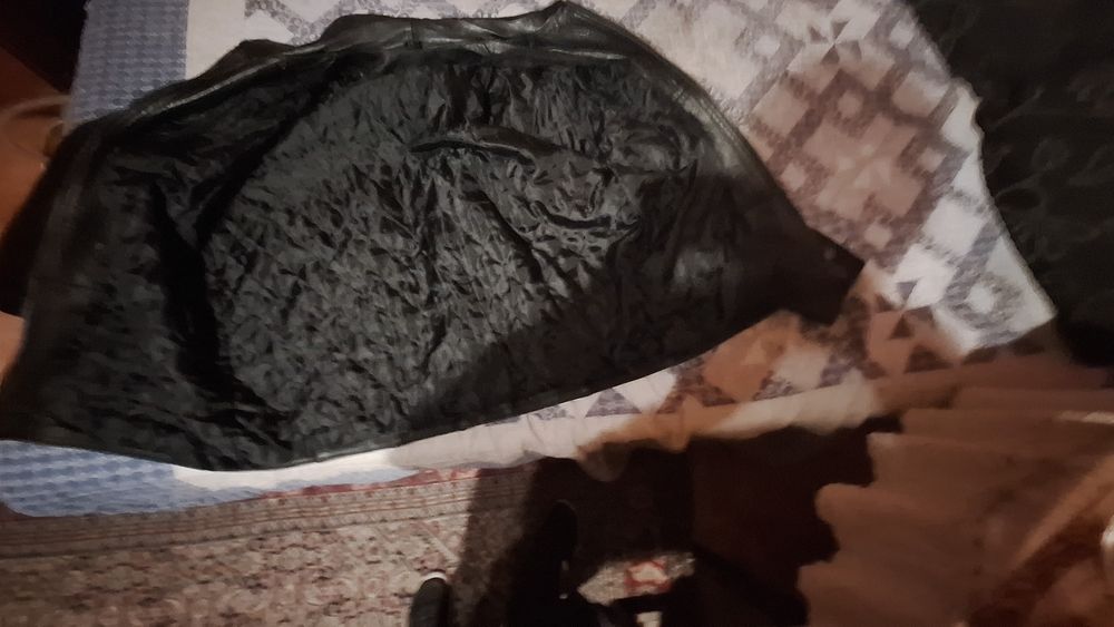 Продавам кожено яке