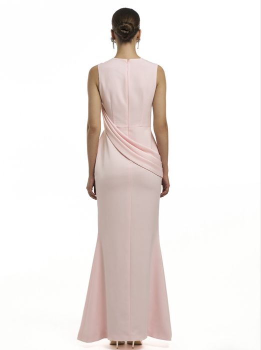 Платье бренда Malli