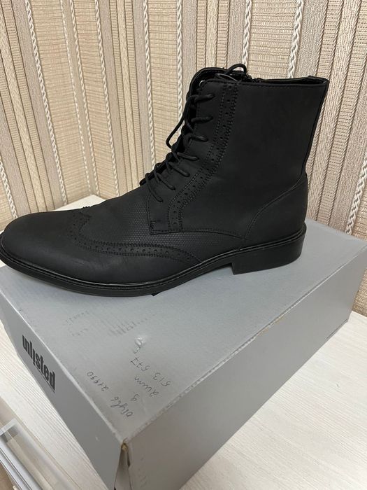 Продам ботинки