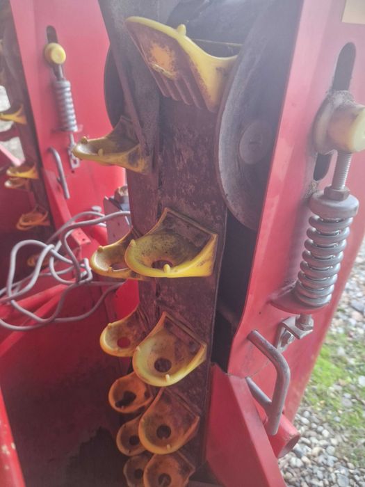 Masina de plantat cartofi Gruse pe 2 randuri