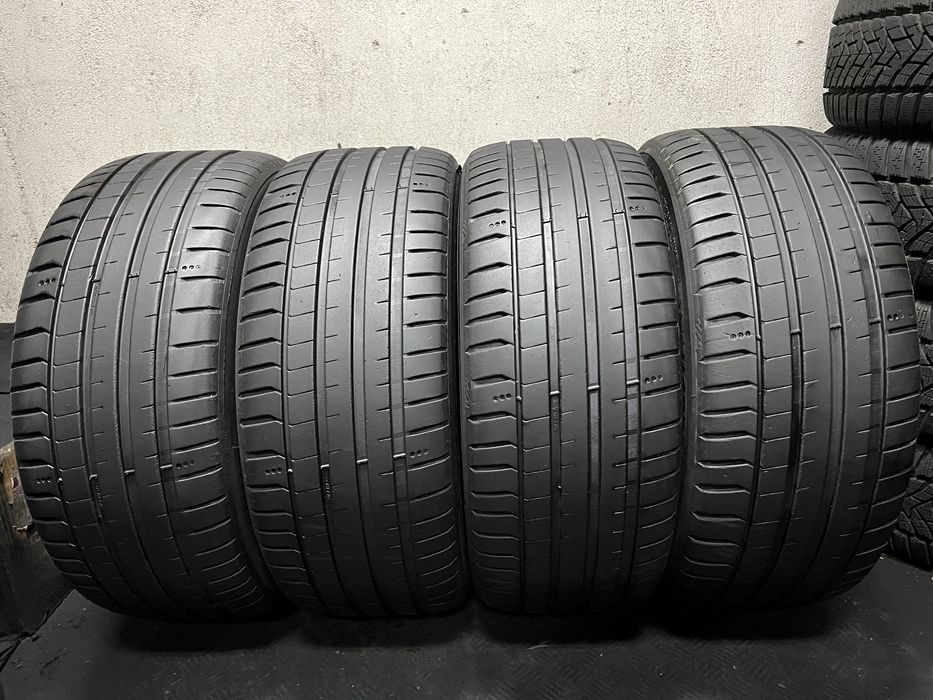 245/45/18 MICHELIN