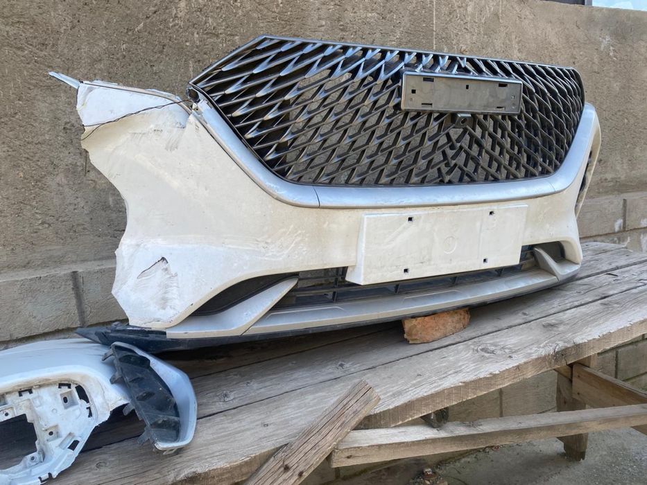 Передний бампер Хавал М6