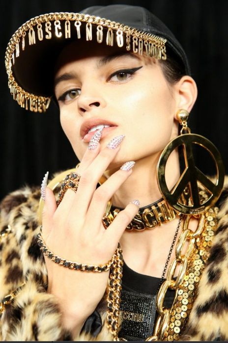 H&Moschino бейсболка лимитированная коллекция
