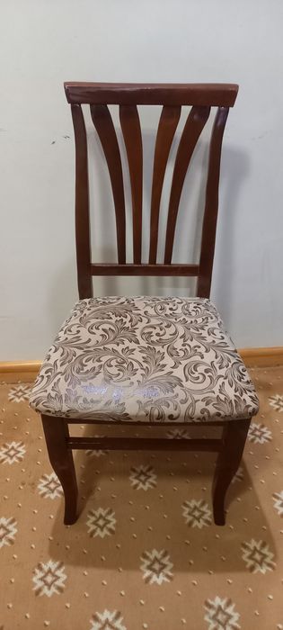 Stul sotiladi 180.000 donasi