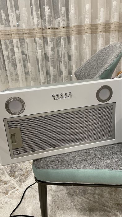 Продам вытяжку Leadbros