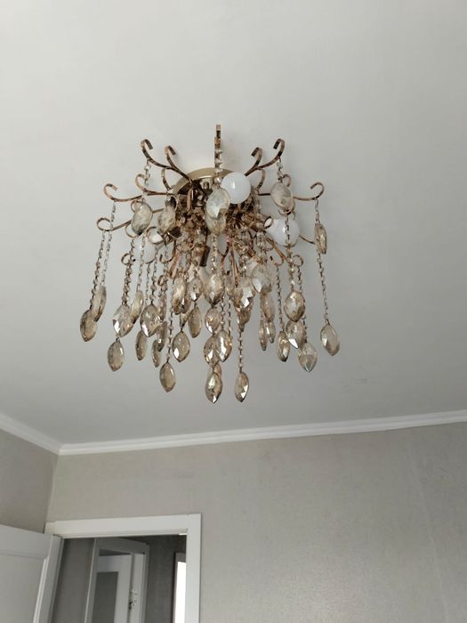 Продаю люстру, не дорого