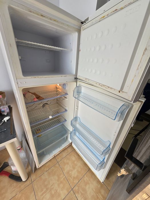Vand frigider funcțional