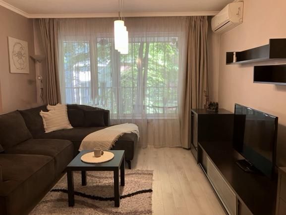 Дава се под наем Тристаен апартамент в София, Хиподрума - 106 кв.м за 925 € - Снимка #1