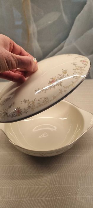 Порцеланов супник, съд за топло сервиране Royal Doulton