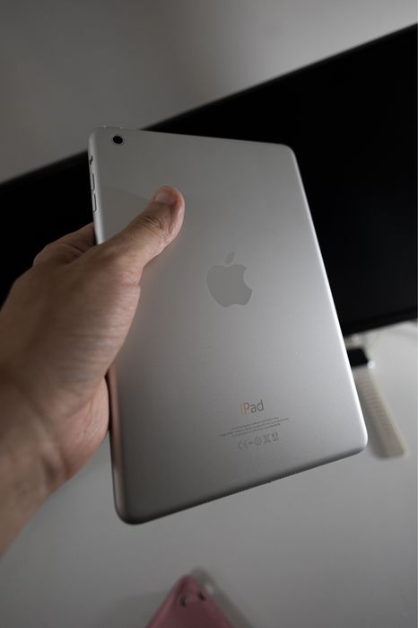 Apple iPad Mini 1 64GB планшет
