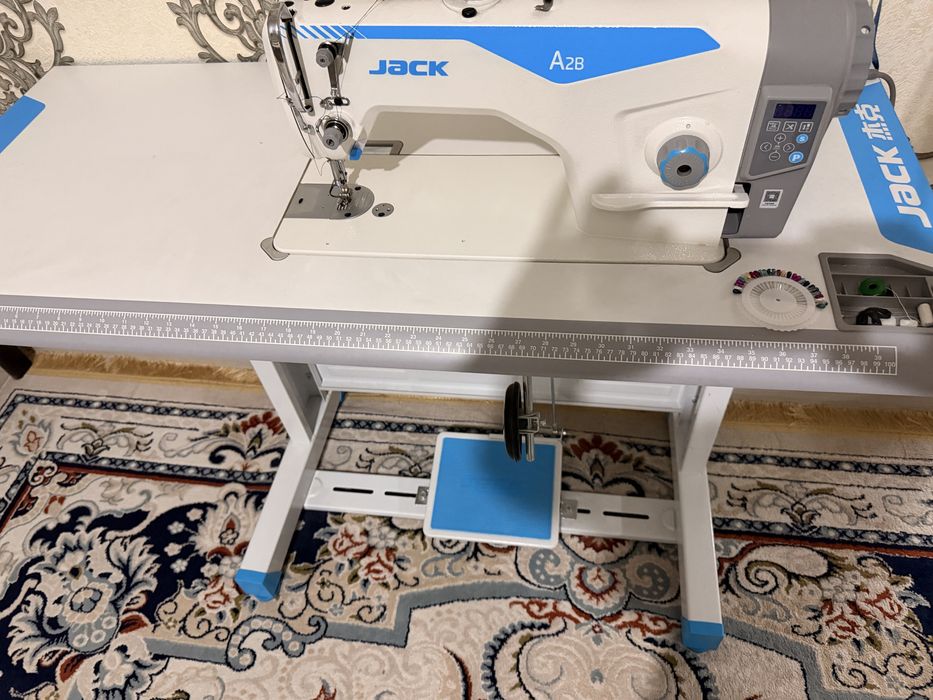 Срочно продам Швейная машинка JACK A2B